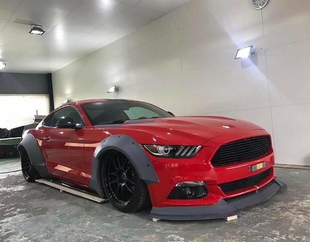 Ngam “ngua hoang” Ford Mustang Liberty Walk sieu khung-Hinh-3